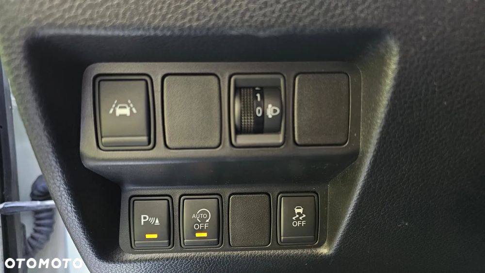 Nissan Qashqai 1.6 DIG-T N-Connecta - 19