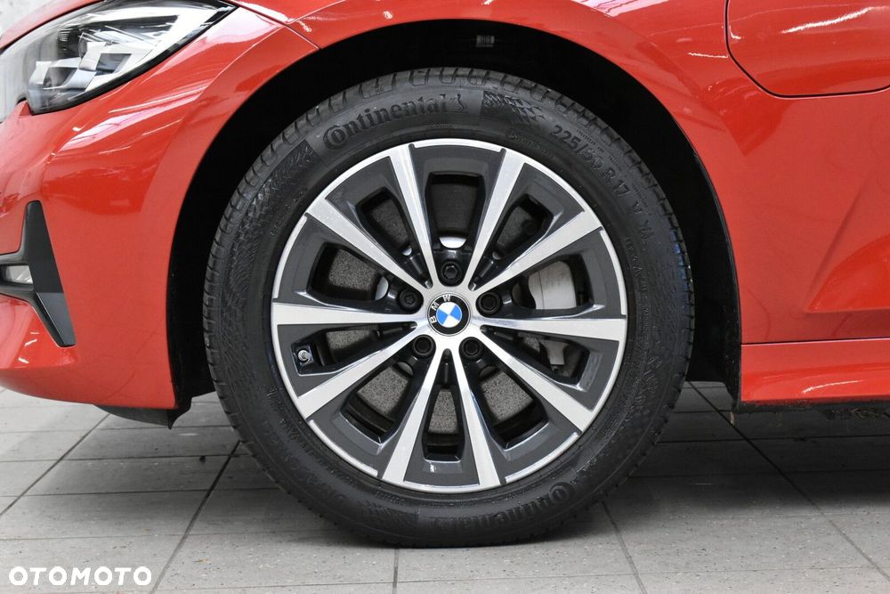 BMW Seria 3 330e PHEV M Sport sport - 7