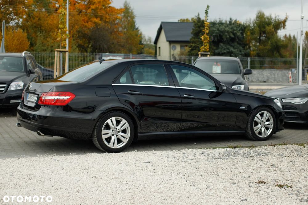 Mercedes-Benz Klasa E 350 CGI BlueEFFICIENCY 7G-TRONIC Avantgarde - 8