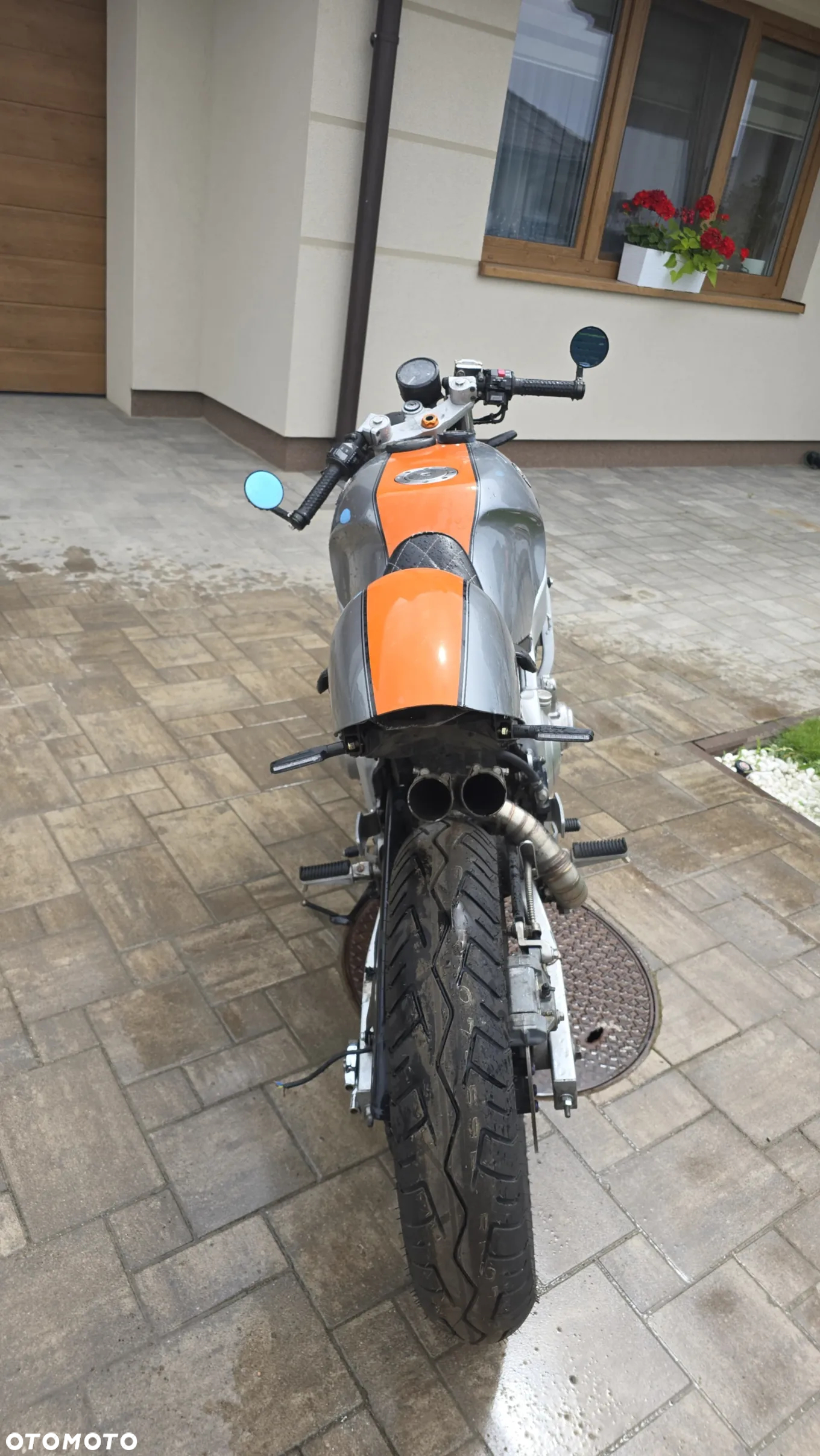 Yamaha FZR - 8