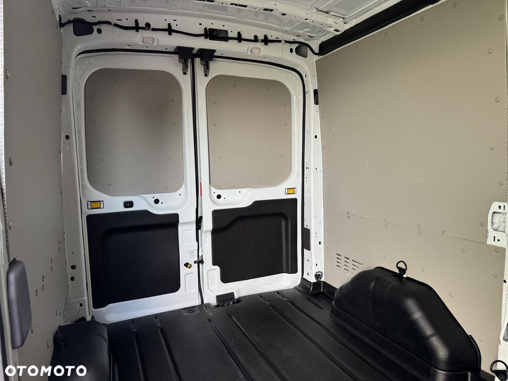 Ford Transit - 31