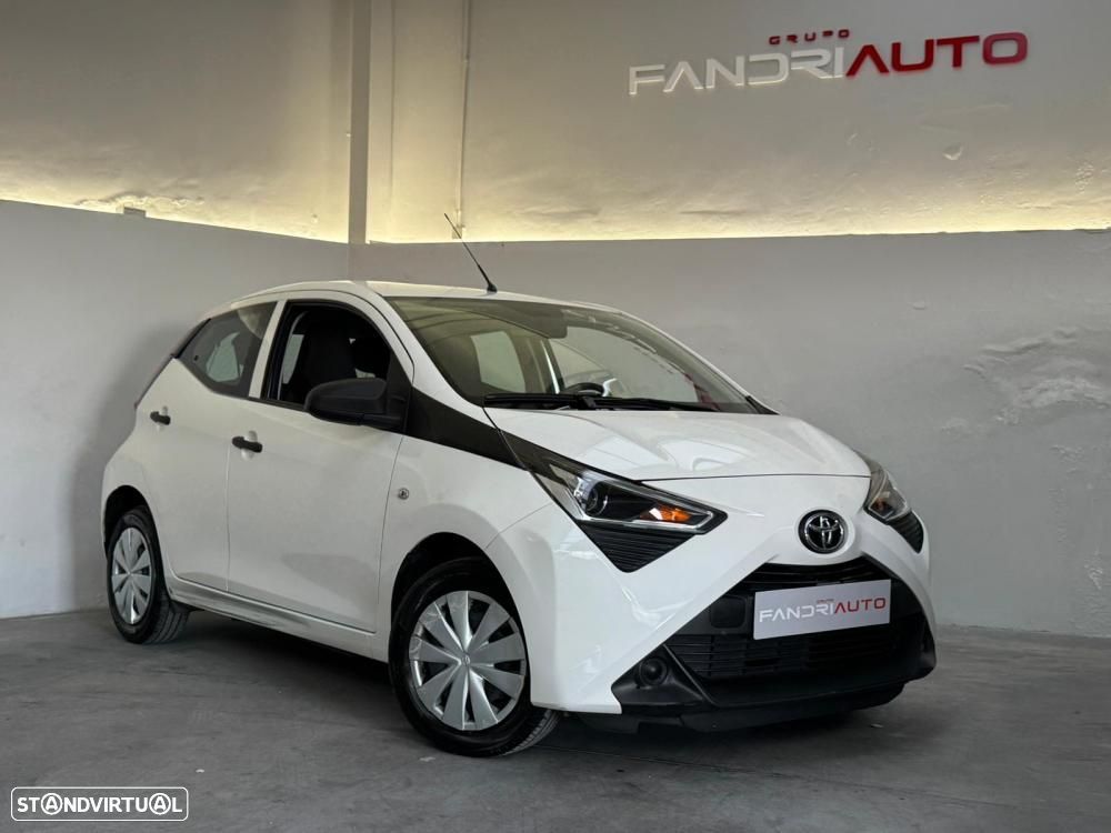 Toyota Aygo x-business - 2