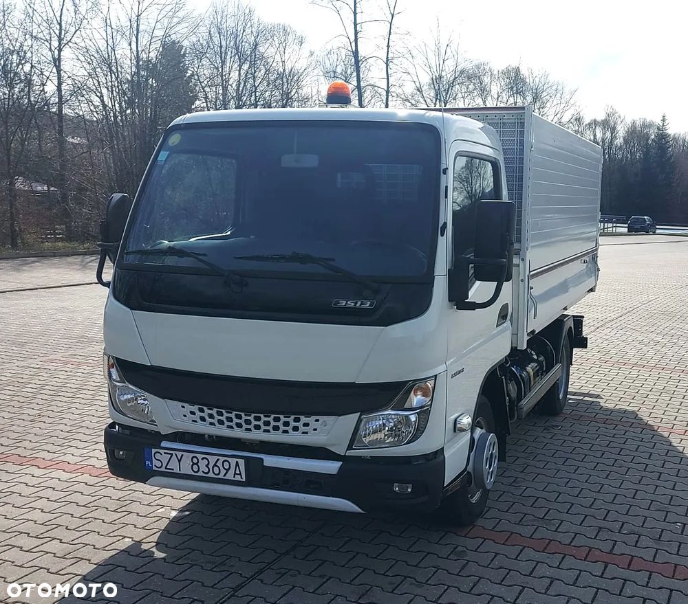 Mitsubishi FUSO CANTER - 1