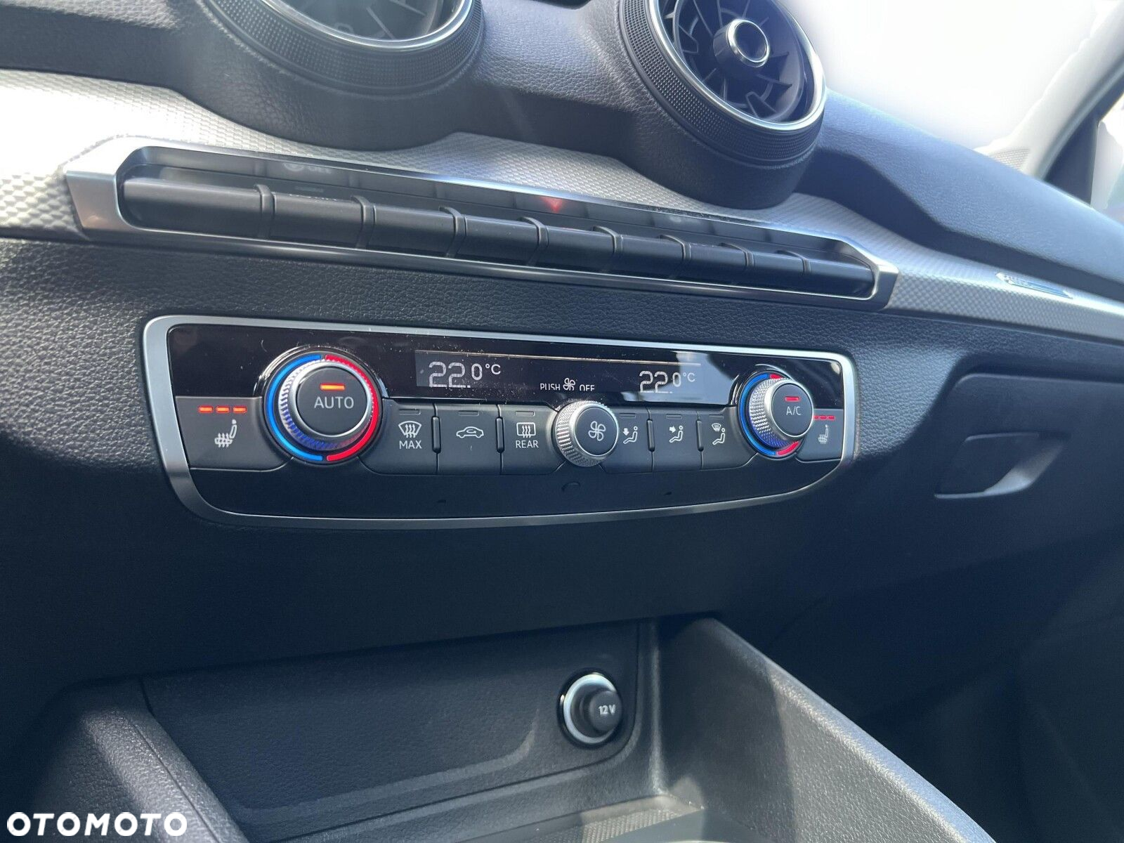 Audi Q2 30 TFSI - 12