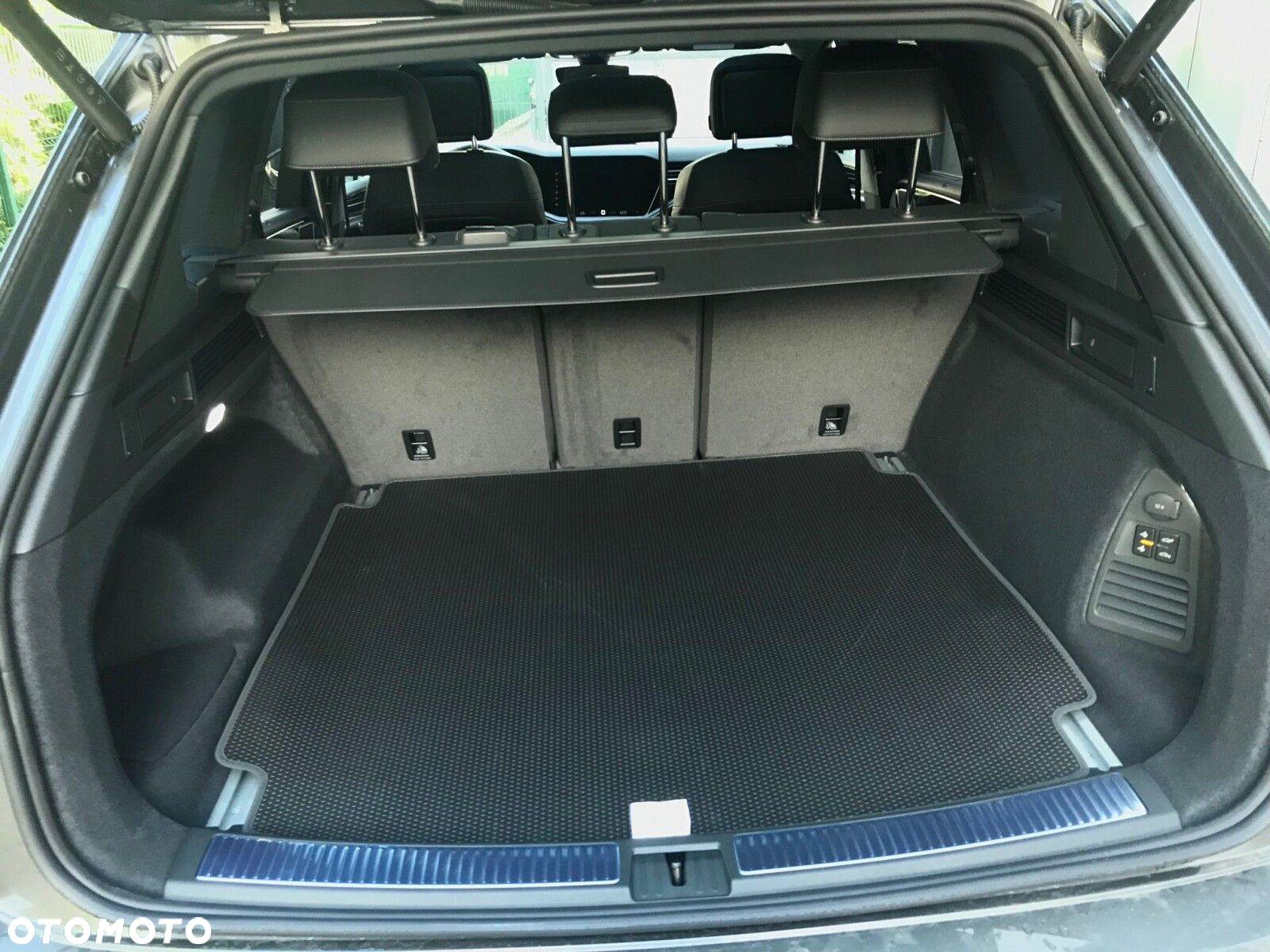 Volkswagen Touareg - 25