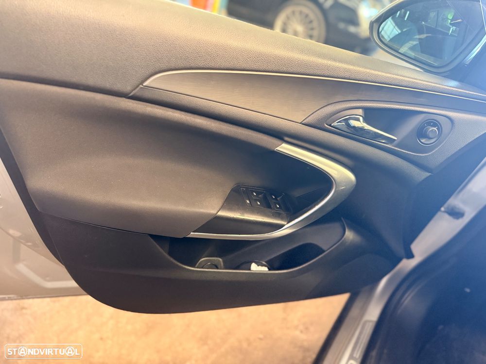 Opel Insignia 2.0 CDTi Cosmo - 7
