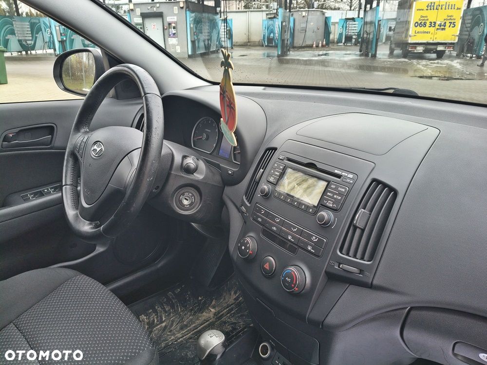 Hyundai i30 1.6 blue Classic - 21