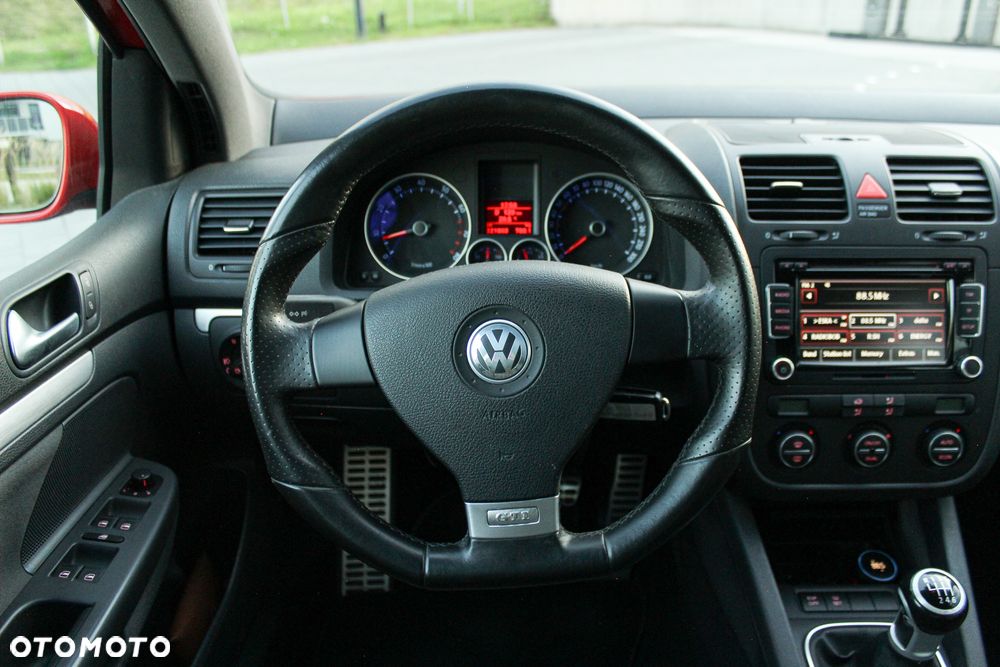 Volkswagen Golf 2.0 TSI GTI - 16