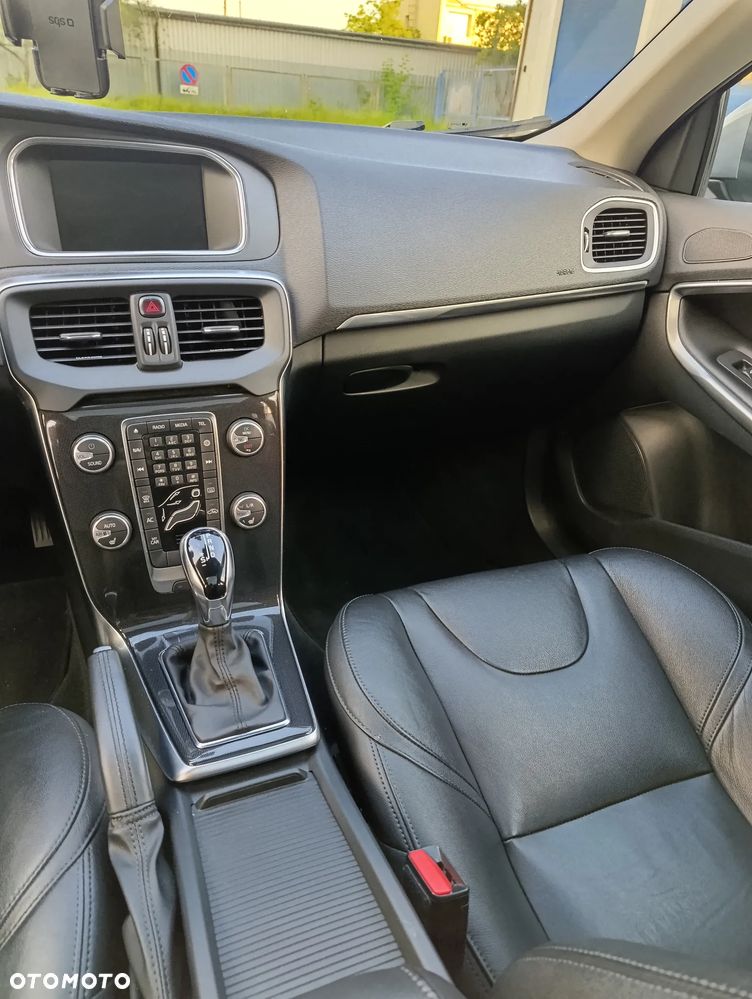 Volvo V40 D2 Geartronic Momentum - 9