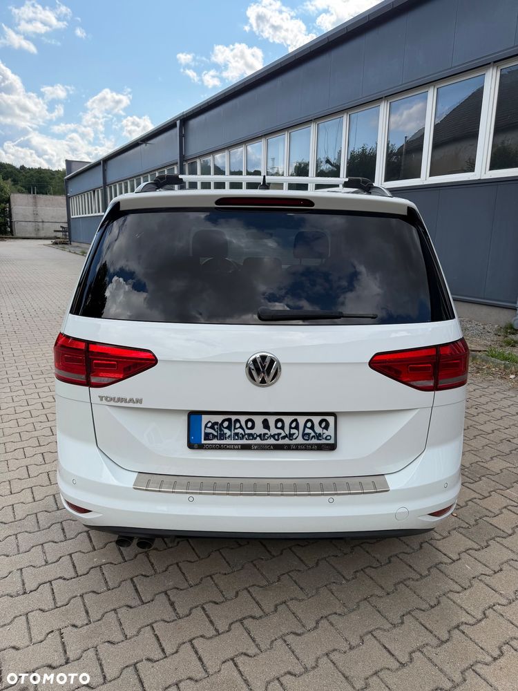 Volkswagen Touran 2.0 TDI BMT Comfortline - 9