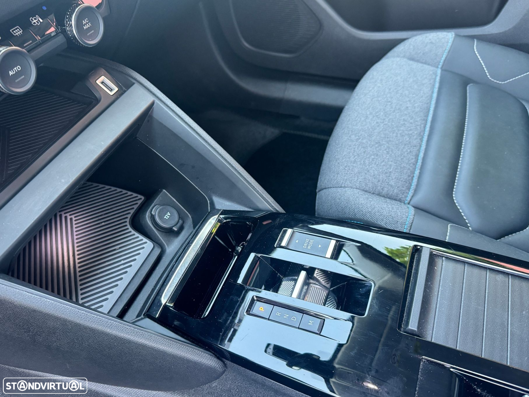 Citroën C4 1.2 PureTech Shine EAT8 - 12