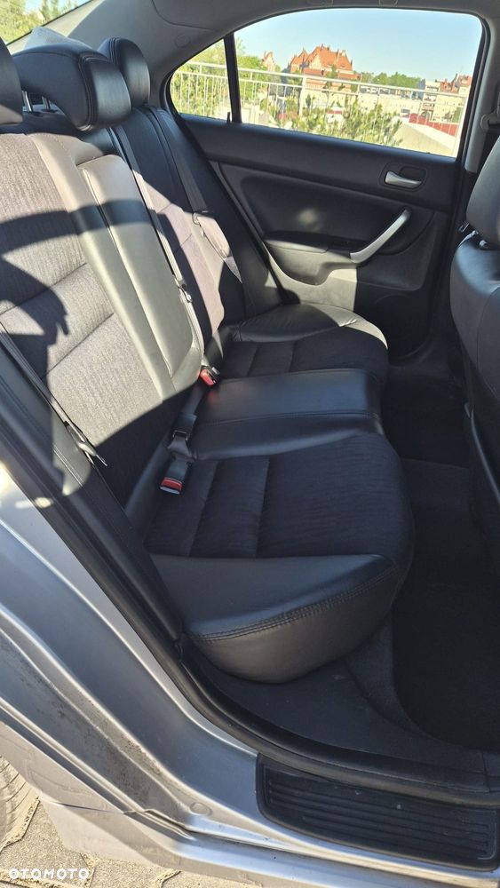 Honda Accord - 4