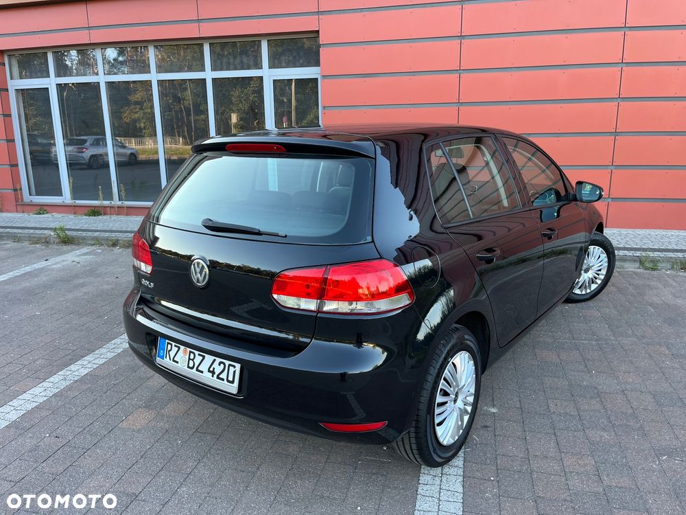 Volkswagen Golf - 16