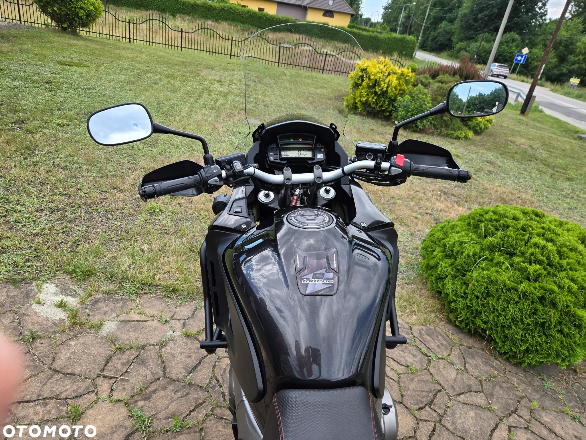 Honda VFR - 10