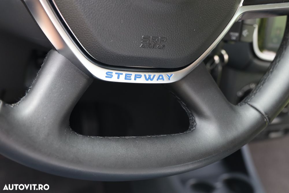 Dacia Lodgy TCe 130 GPF Stepway - 28