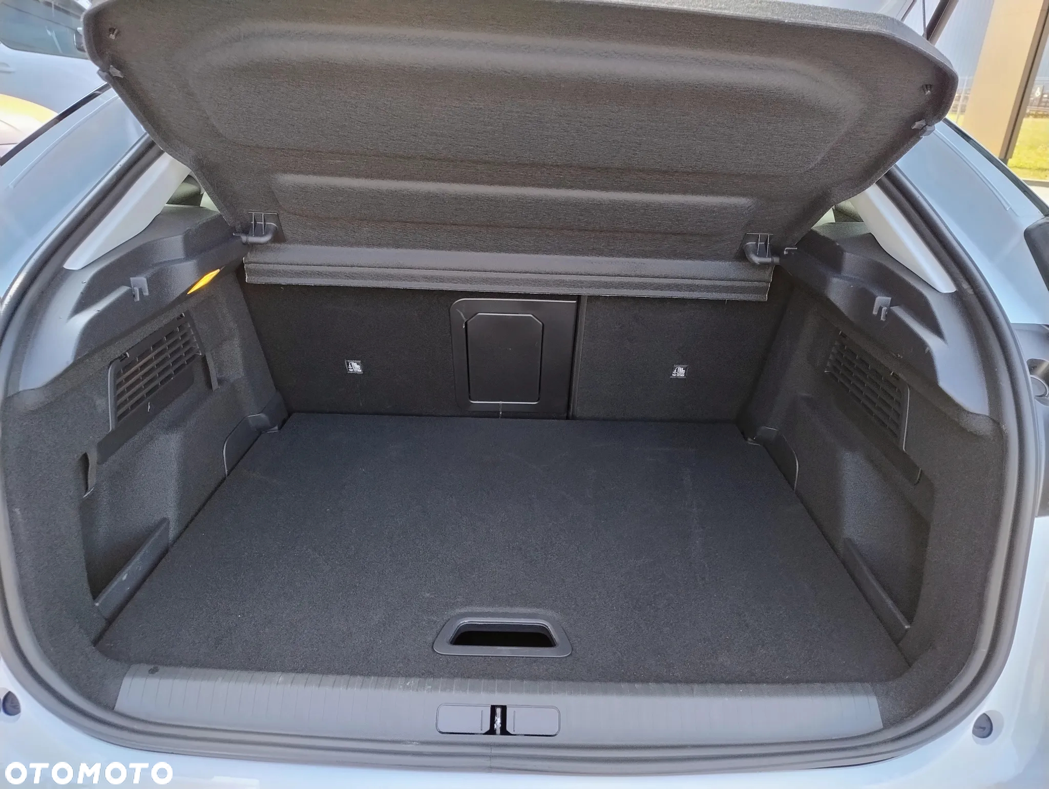 Citroën C4 1.2 PureTech Max S&S EAT8 - 8