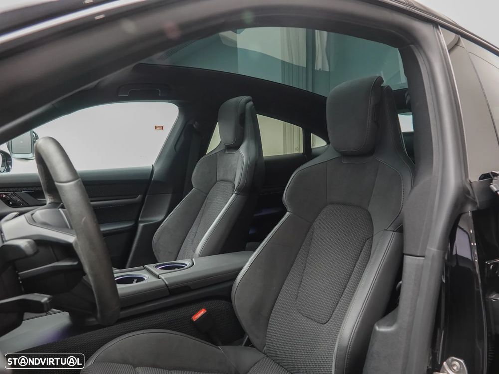 Porsche Taycan 4S - 17