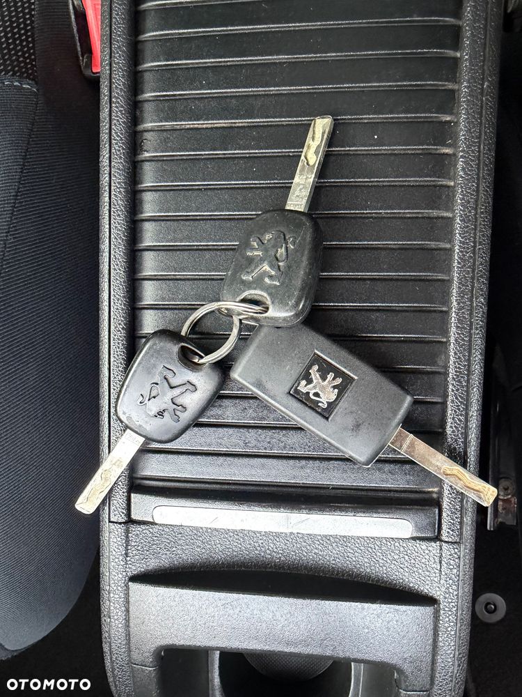 Peugeot Partner 1.6 HDi Outdoor - 32