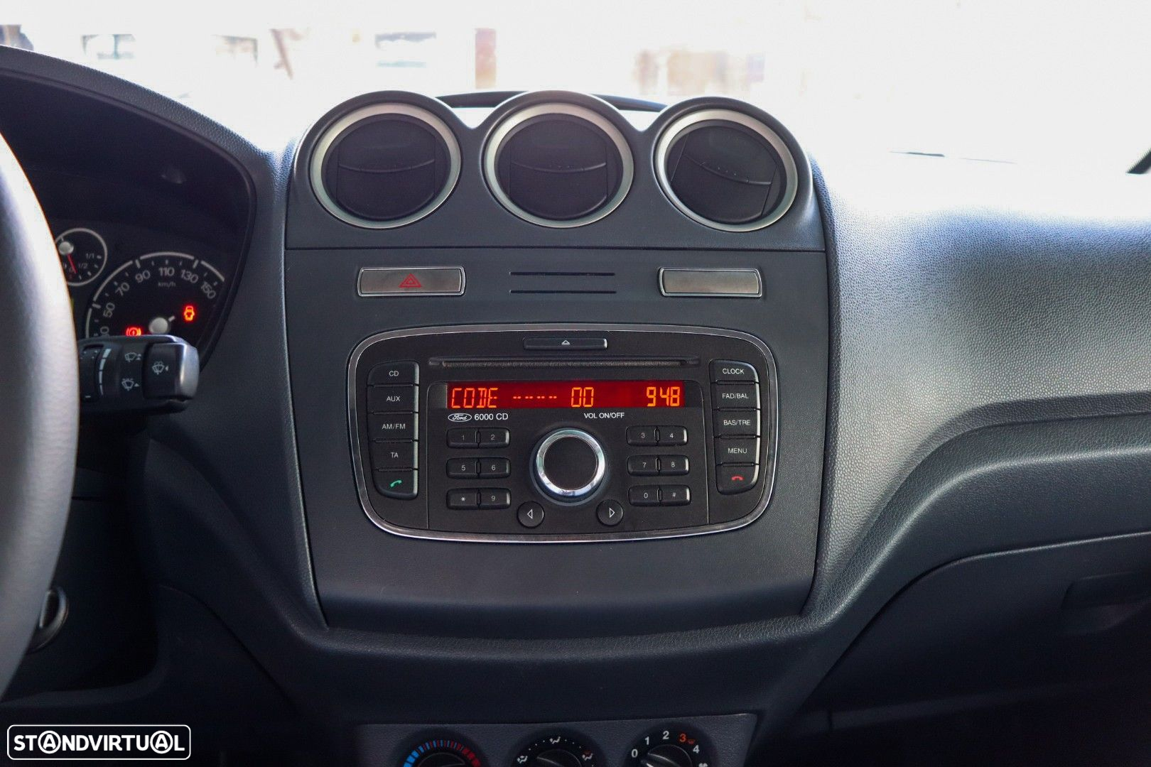 Ford Transit Connect 1.8 TDCi Curta Trend - 11