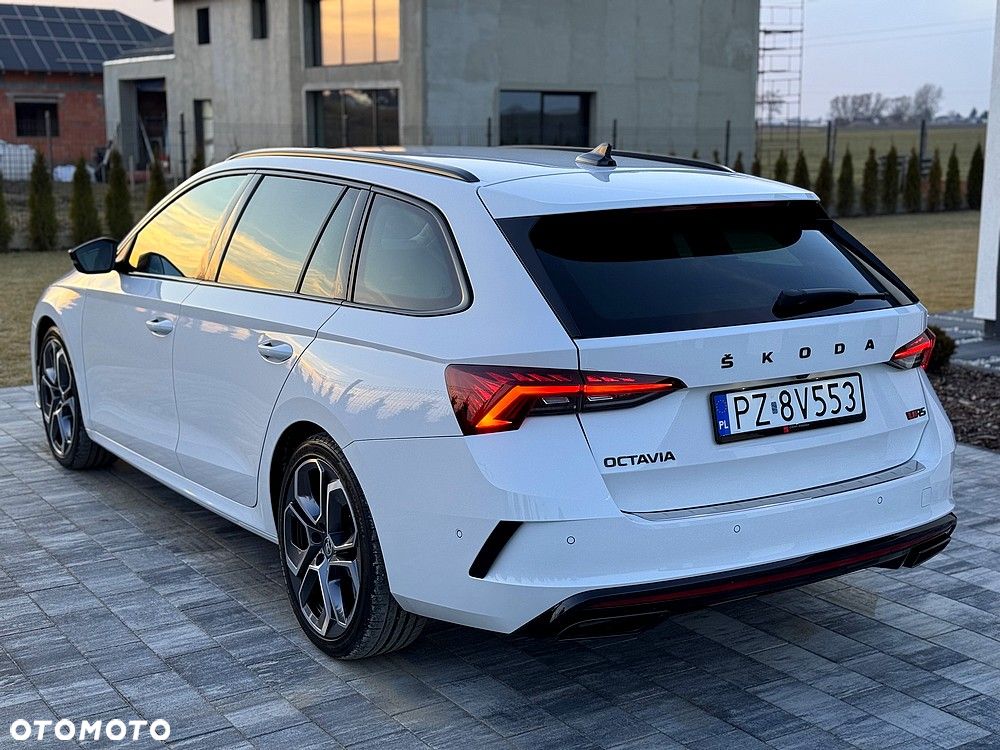 Skoda Octavia 2.0 TDI DSG RS Plus - 15