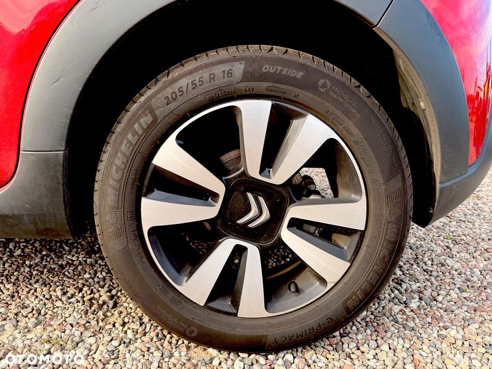 Citroën C3 1.2 PureTech Shine - 19