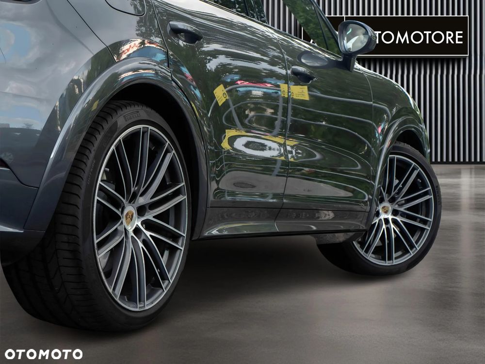 Porsche Cayenne - 11