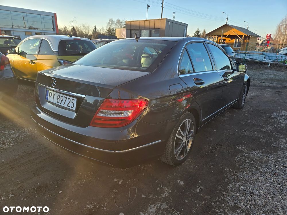 Mercedes-Benz Klasa C 200 CDI DPF (BlueEFFICIENCY) Elegance - 7