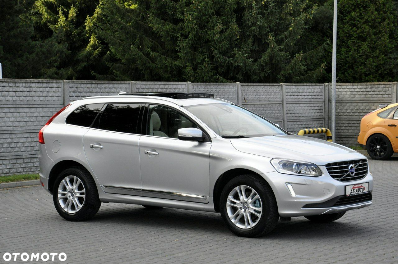 Volvo XC 60 T5 AWD Momentum - 29