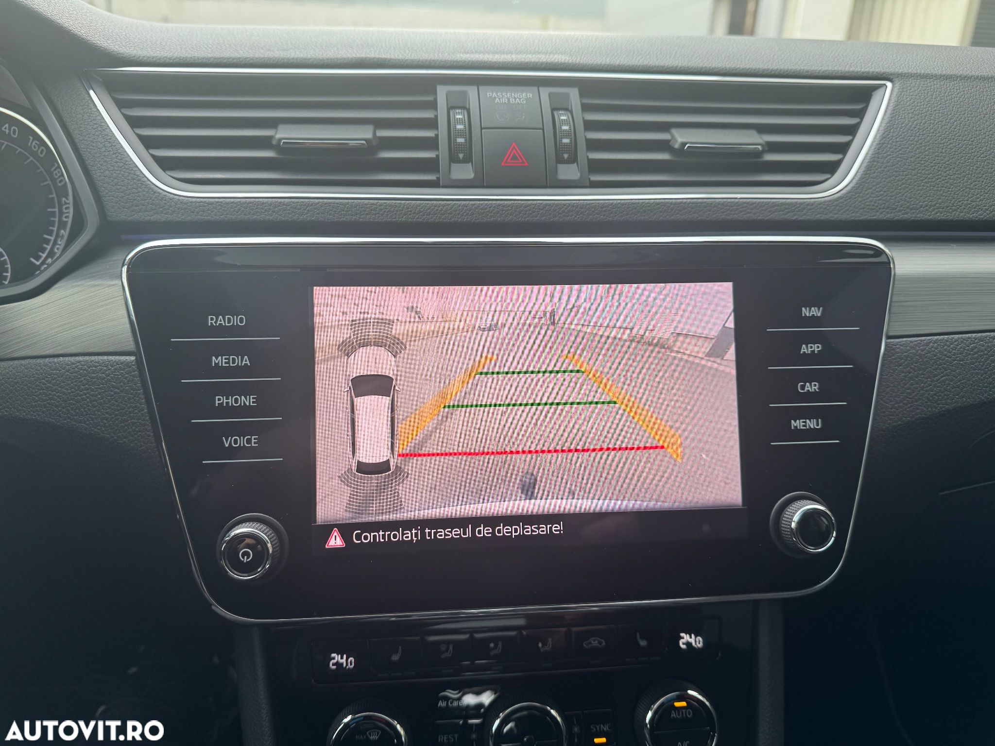 Skoda Superb Combi 2.0 TDI DSG Premium Edition - 20