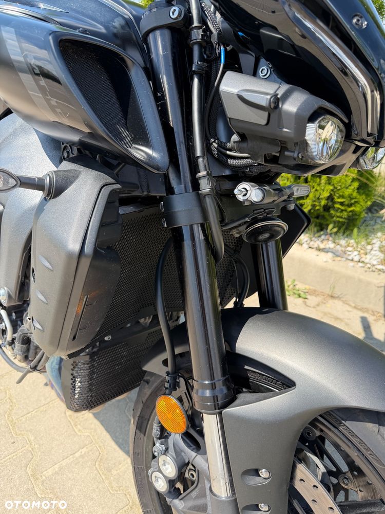 Yamaha MT - 9