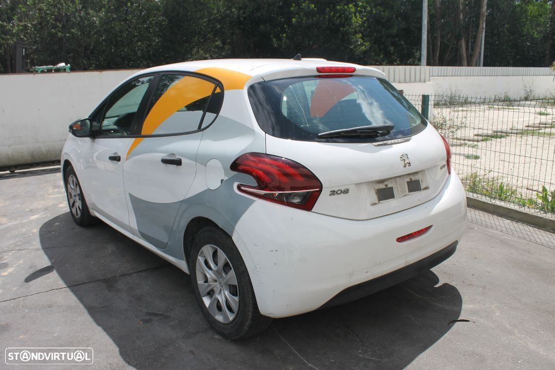 Peugeot 208 de 2015 - 15