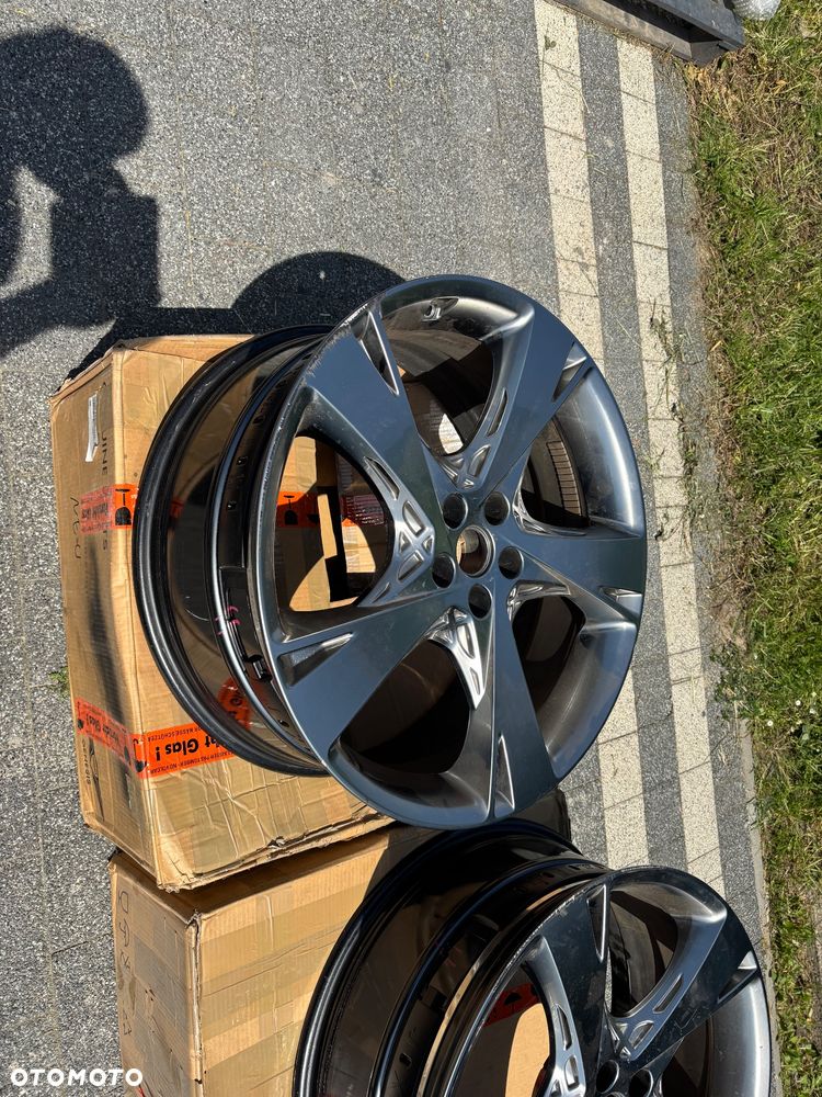 Genesis GV80 Felgi 22” - 3