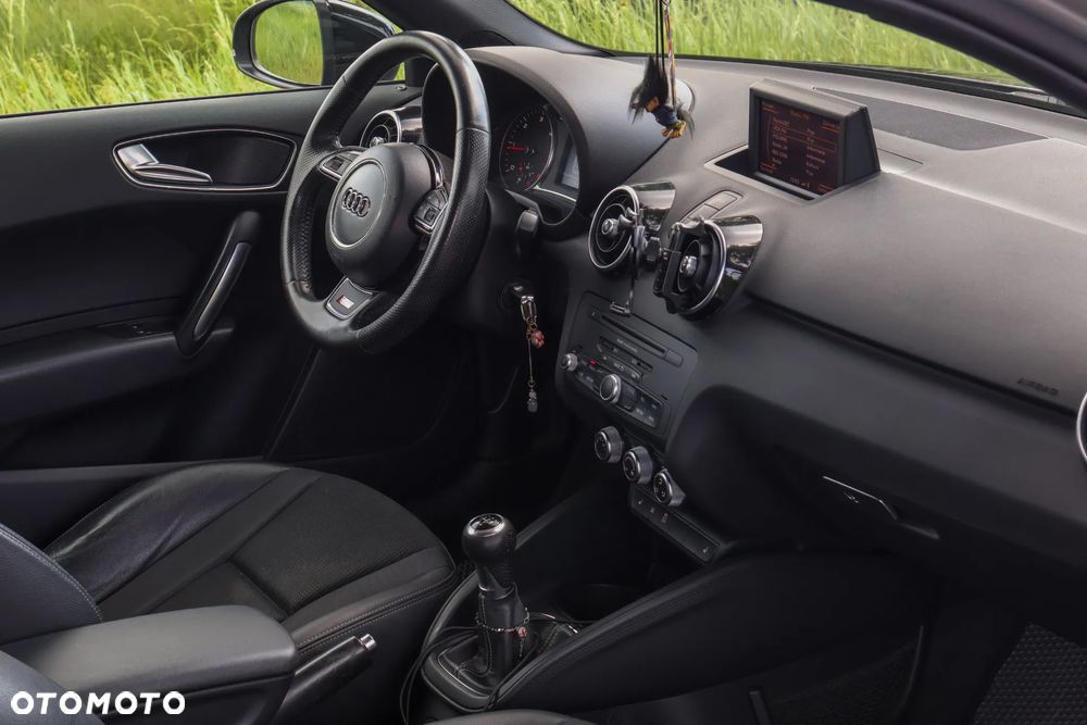 Audi A1 3-drzwiowe 1.6 TDI S line edition - 9