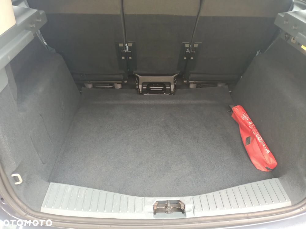 Ford C-MAX 1.6 Ti-VCT Champions Edition - 13