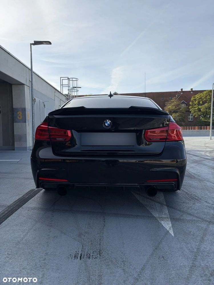 BMW Seria 3 340i xDrive Edition M Sport Shadow - 9
