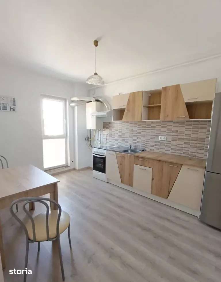 Apartament 1 camera de inchiriat in zona Centrala pe Eroilor din Flore — fotografia 3