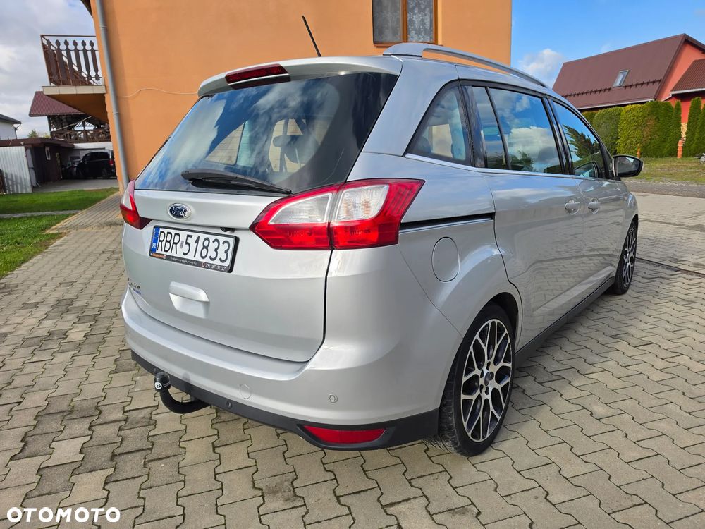 Ford Grand C-MAX - 12