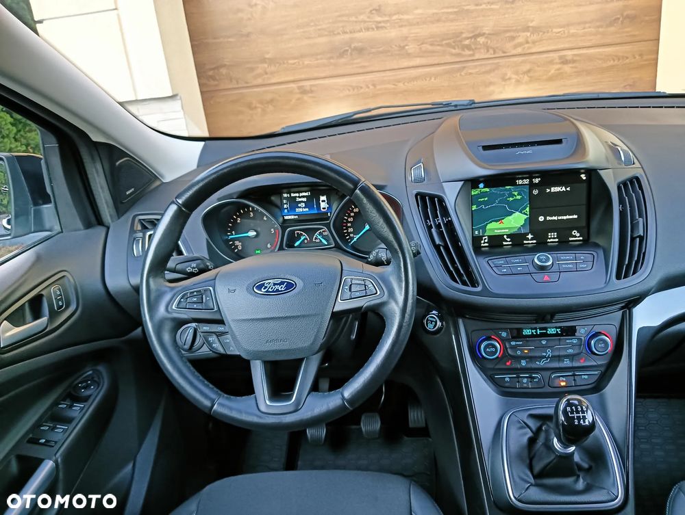 Ford Kuga - 4