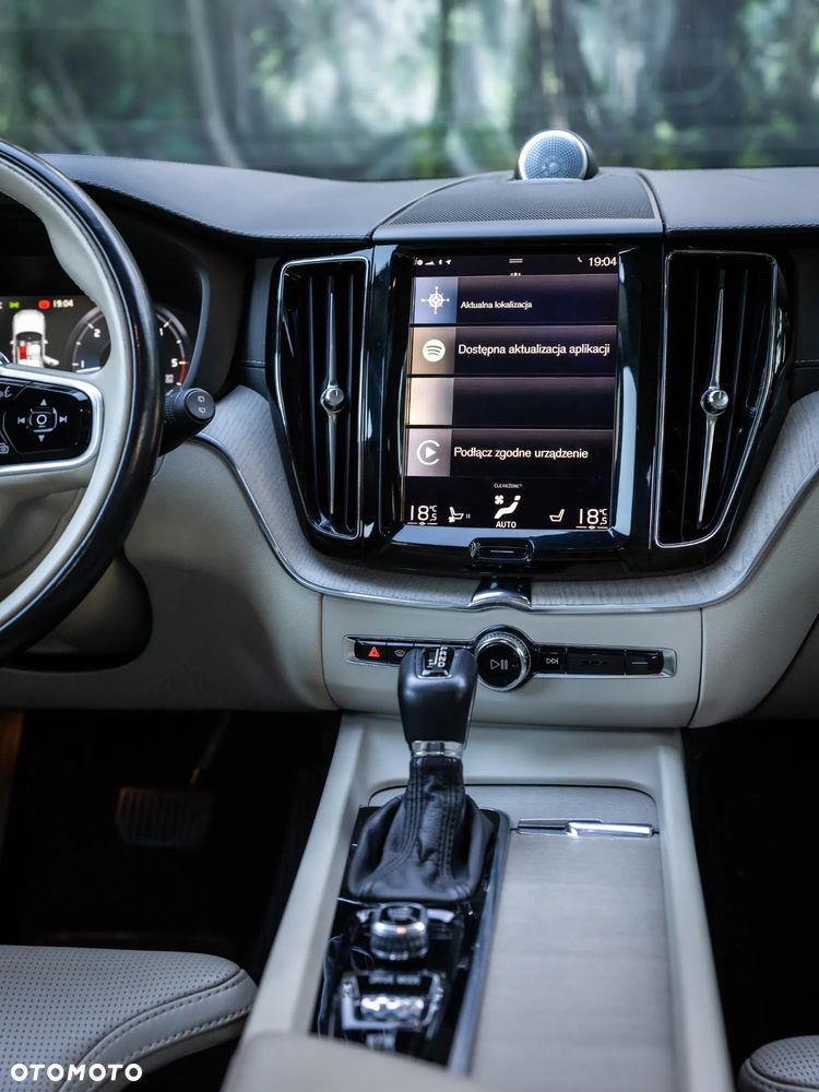 Volvo XC 60 D5 AWD Inscription - 16
