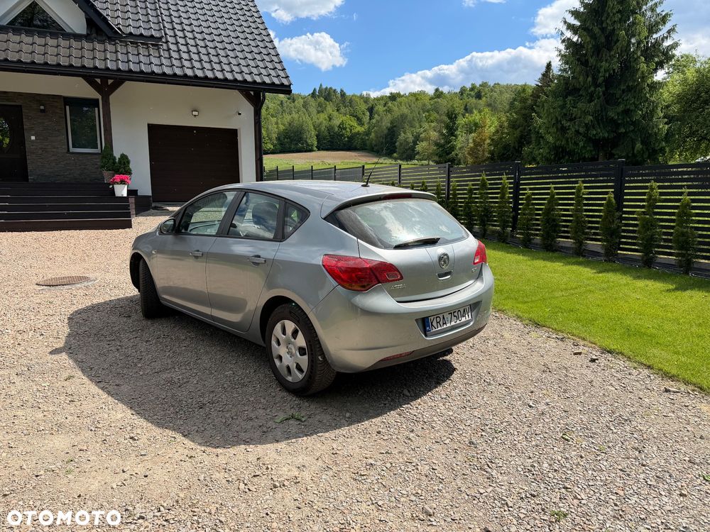 Opel Astra 1.7 CDTI DPF - 5