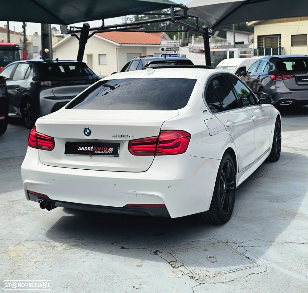 BMW 330 e iPerformance Pack M - 3