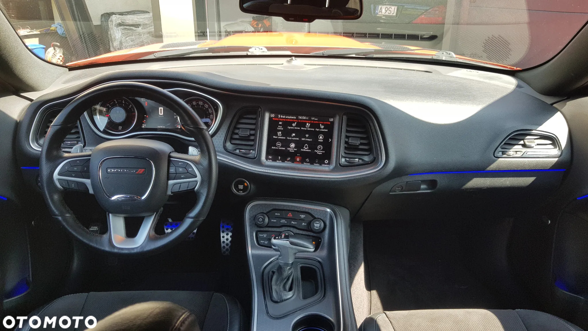 Dodge Challenger 6.4 Scat Pack - 16