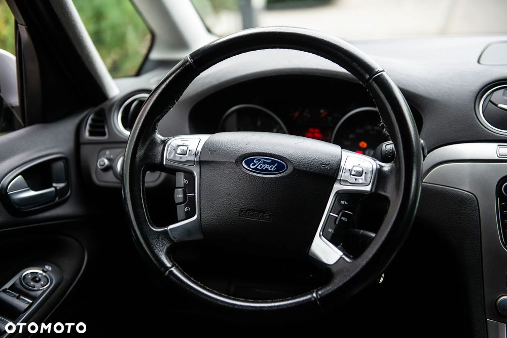 Ford Galaxy 2.0 TDCi Ghia - 28