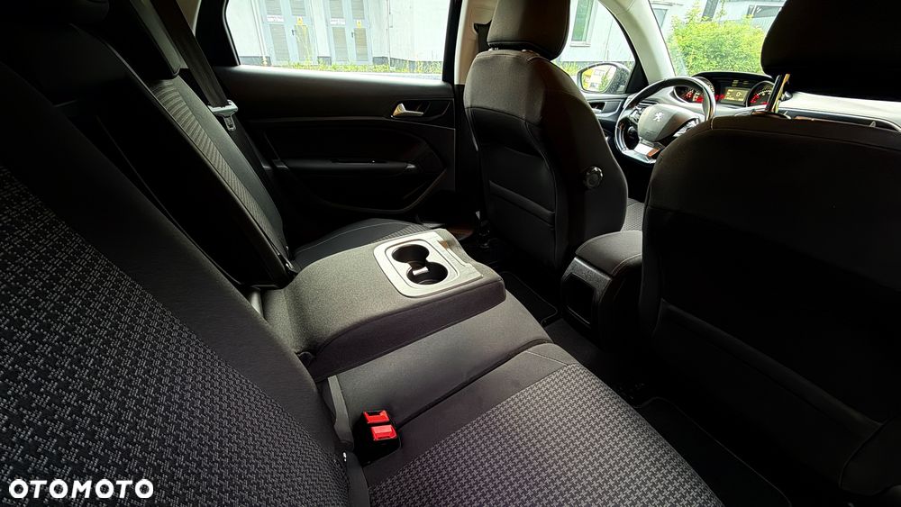 Peugeot 308 PureTech 130 GPF Stop & Start Active Business-Paket - 16