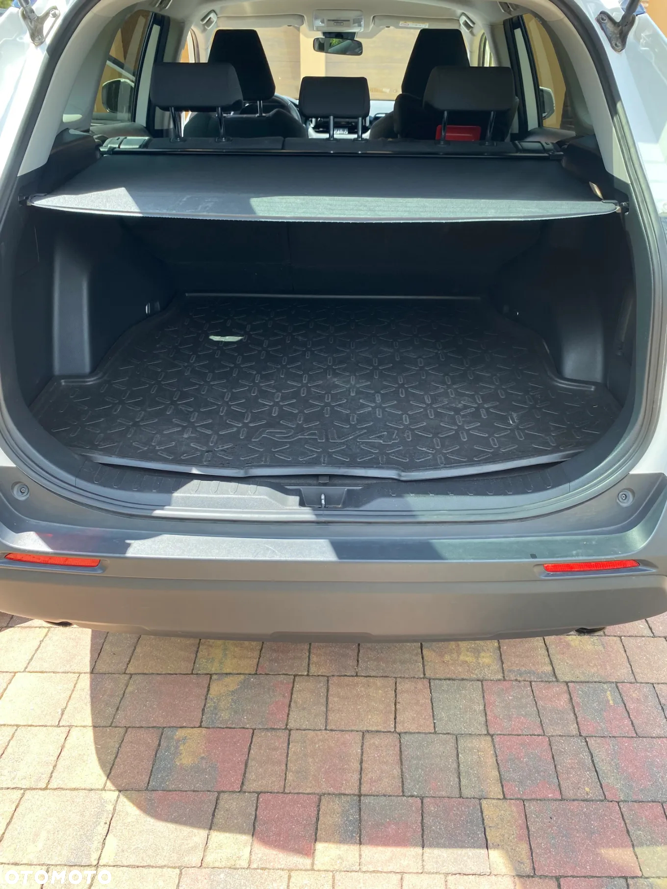 Toyota RAV4 - 8