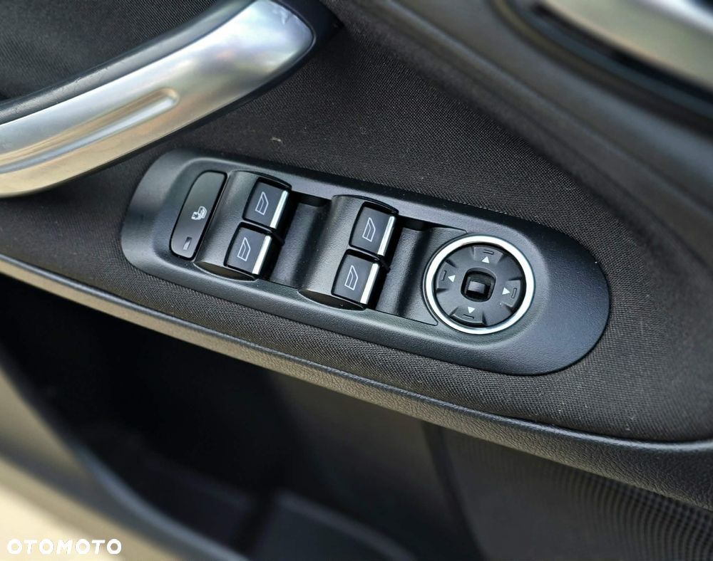 Ford Galaxy - 25