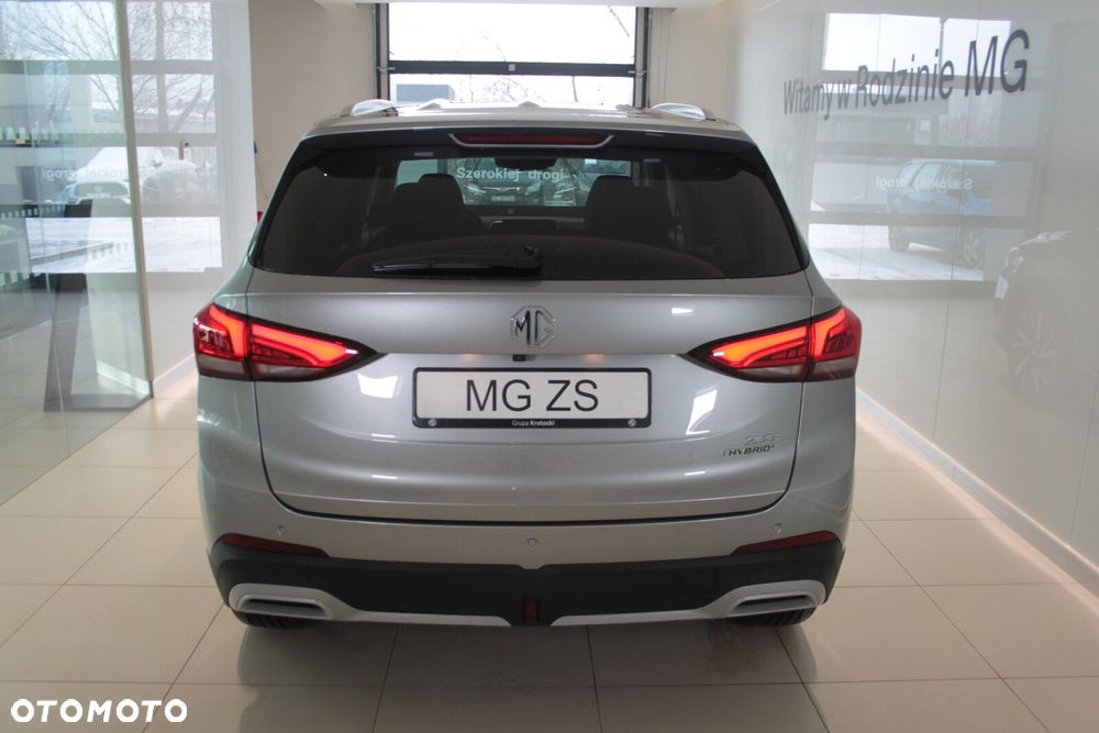 MG ZS Hybrid+ - 16