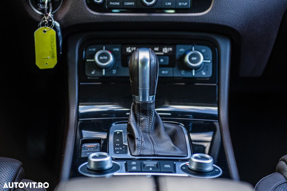 Volkswagen Touareg 3.0 V6 TDI BMT - 21