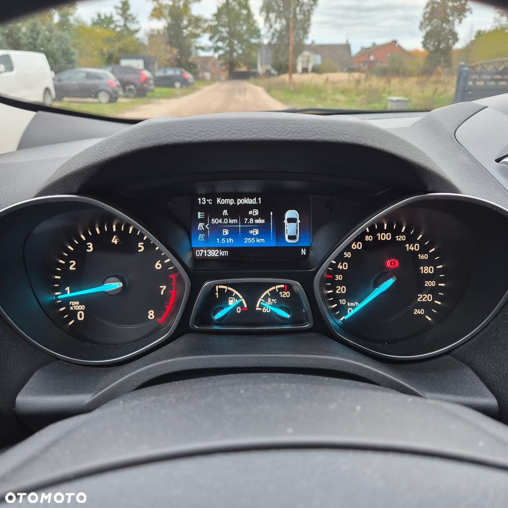 Ford Kuga - 12