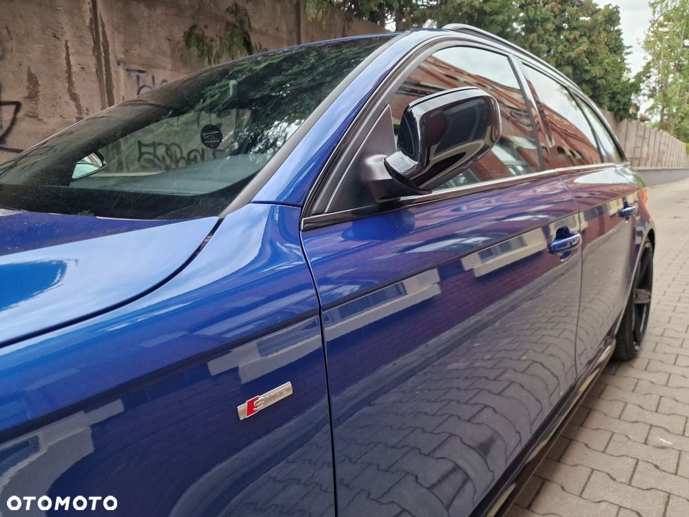 Audi A4 Avant 2.0 TDI quattro - 25